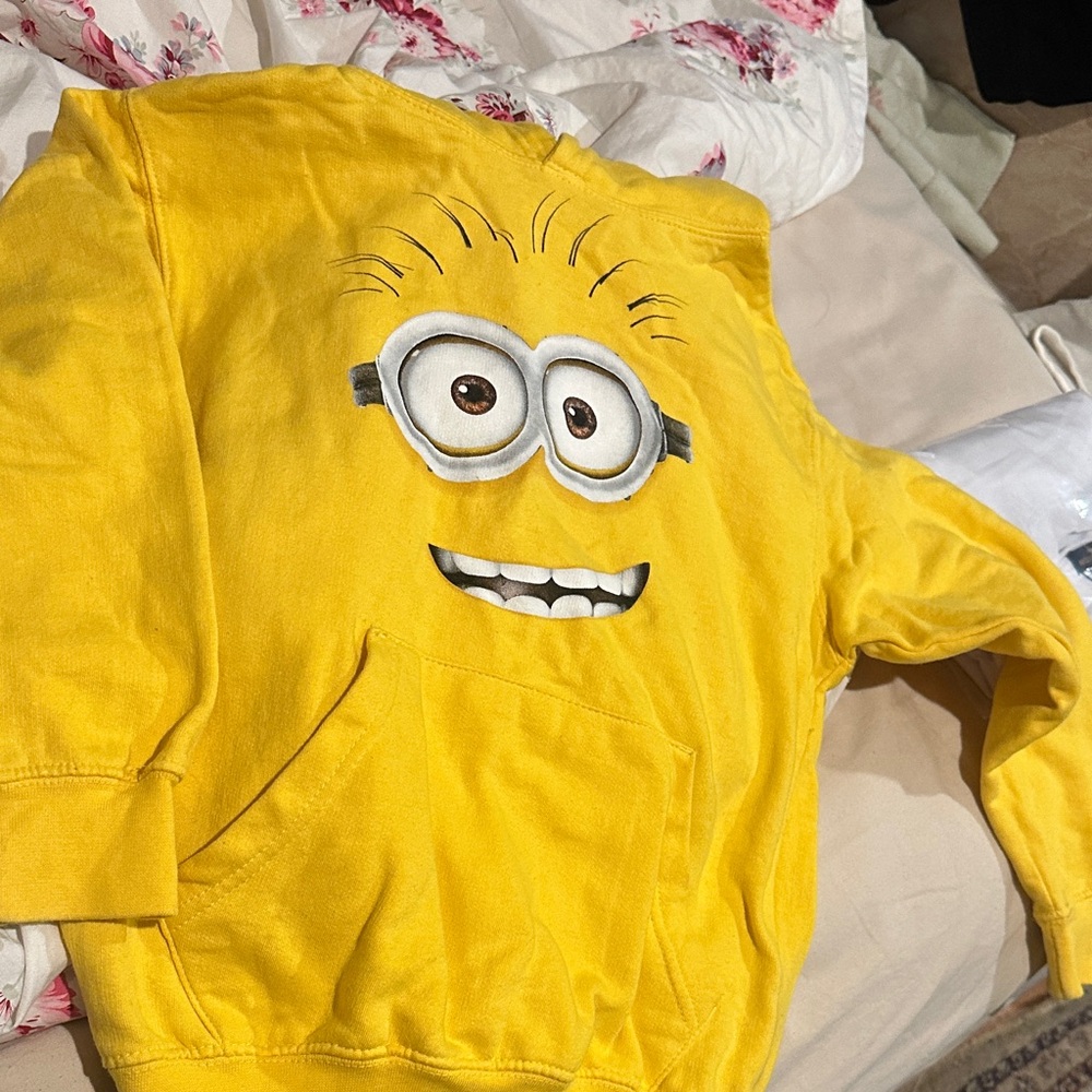 Universal Youth Golden Hoodie
Minions